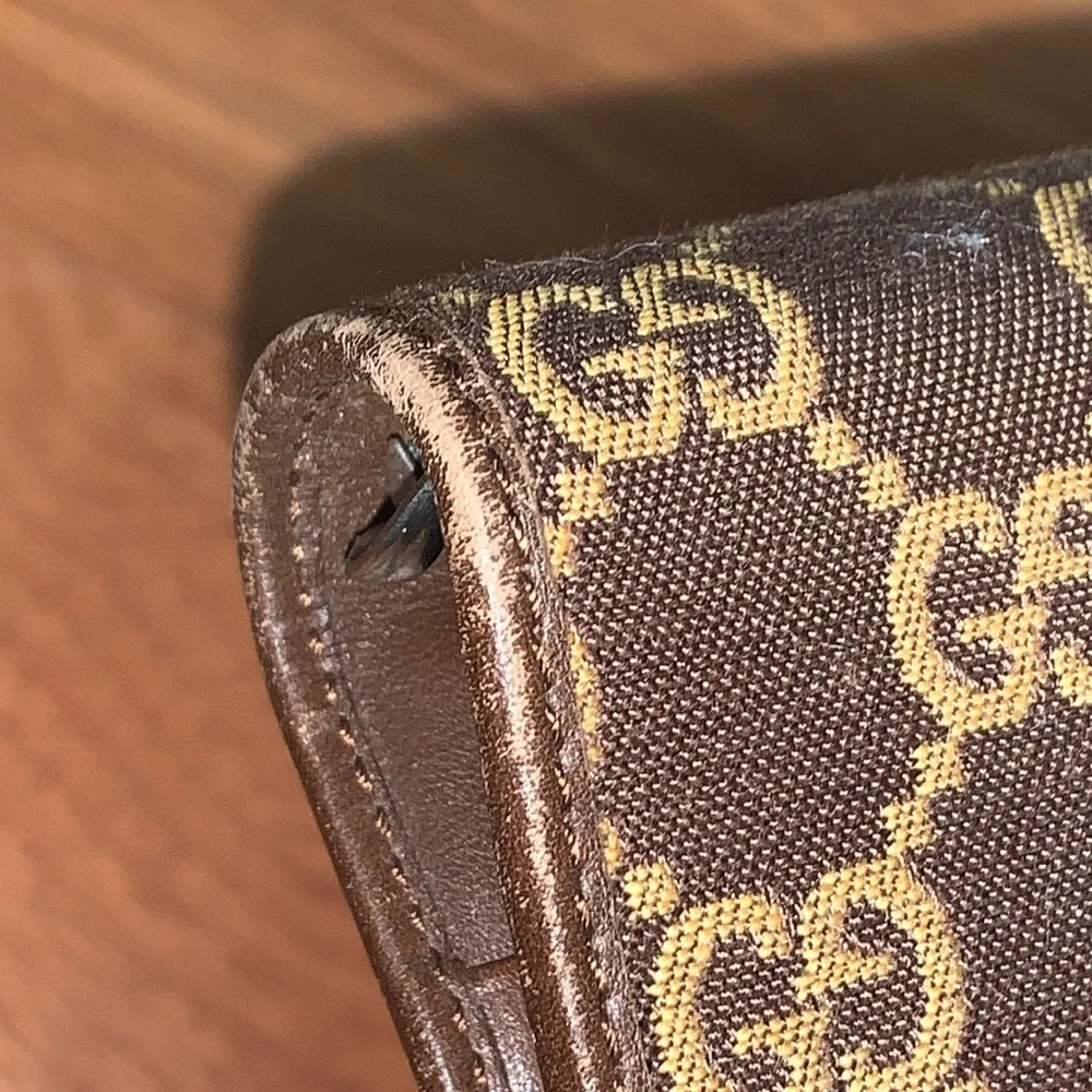Gucci authentic canvas